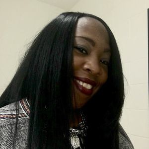 Meet your Posher, Dionne